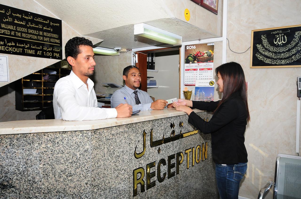 Al Qaid Hotel Dubai Bagian luar foto